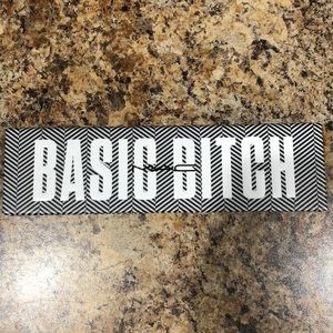 MAC Basic Bitch palette